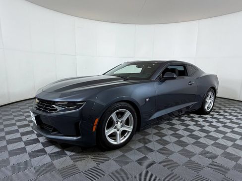 Used 2019 Chevrolet Camaro LT RWD image 2