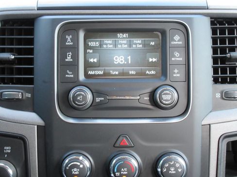 Used 2018 RAM 3500 Tradesman w/ Chrome Appearance Group AWD/4WD image 15