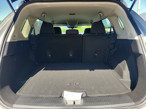 Certified 2025 Nissan Rogue S FWD image 11