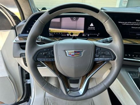Used 2023 Cadillac Escalade ESV Sport Platinum w/ LPO, ONYX Package AWD/4WD image 15