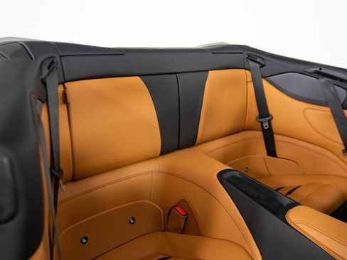 Certified 2023 Ferrari Portofino M RWD image 35