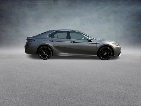Used 2023 Toyota Camry XSE FWD image 7