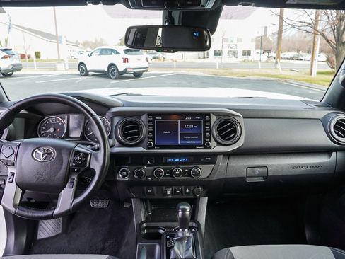 Used 2023 Toyota Tacoma TRD Off-Road image 29