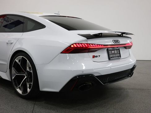 Used 2025 Audi RS 7 Performance w/ Black Optic Package AWD/4WD image 10