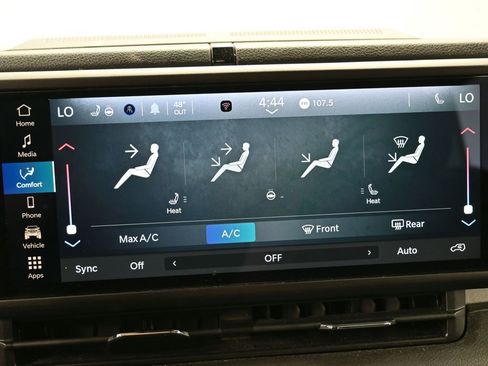 Used 2024 Jeep Wrangler Unlimited w/ Convenience Group image 24