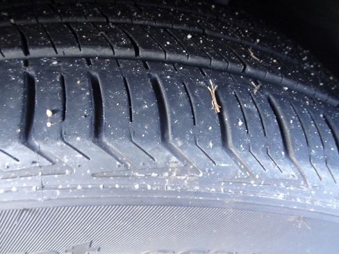 Used 2024 Ford Edge SEL image 12