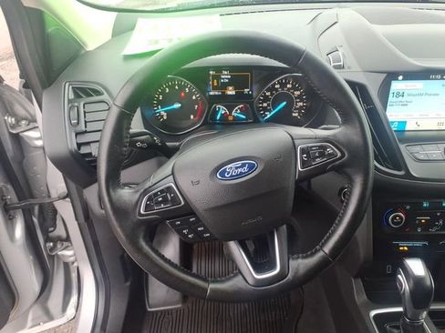 Used 2019 Ford Escape SEL image 16