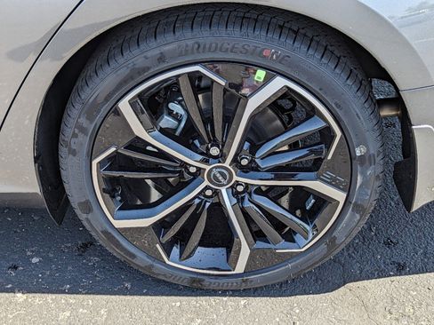 New 2025 Nissan Altima 2.5 SR w/ SR Premium Package image 10