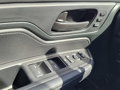 Used 2023 Honda Odyssey Sport image 14