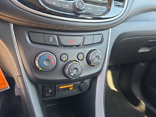 Used 2020 Chevrolet Trax LS FWD image 23