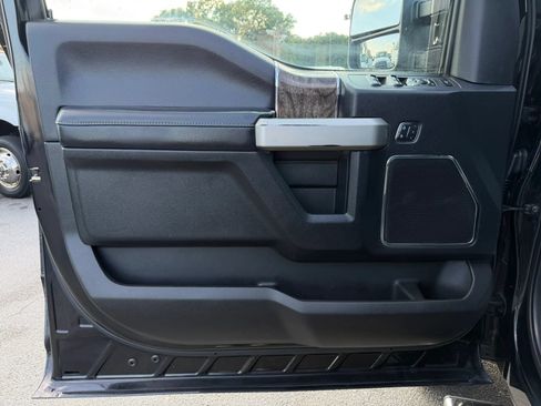 Used 2017 Ford F450 Lariat w/ Lariat Ultimate Package AWD/4WD image 13