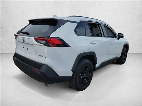 Used 2019 Toyota RAV4 XLE image 5