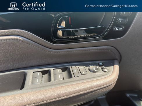 Used 2018 Honda Odyssey Elite image 17