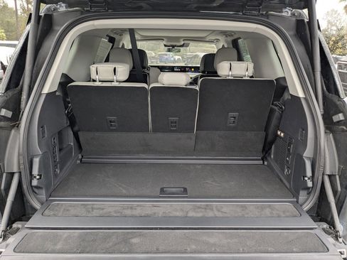 Certified 2025 Lincoln Navigator Reserve image 15