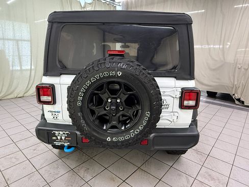 Used 2023 Jeep Wrangler Unlimited w/ Convenience Group AWD/4WD image 8