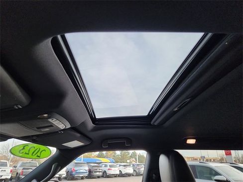 Certified 2023 Nissan Armada SL w/ Midnight Edition Package image 27