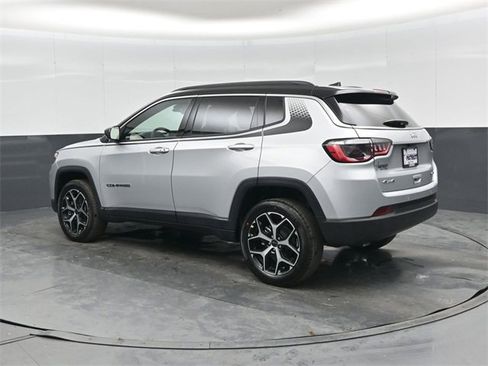 New 2026 Jeep Compass Limited w/ Mopar Graphics Package image 6