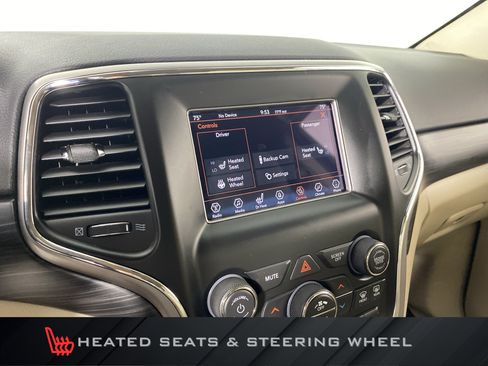 Used 2019 Jeep Grand Cherokee Laredo AWD/4WD image 5