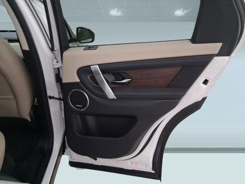 Used 2025 Land Rover Discovery Sport S image 33