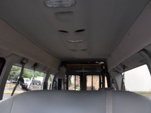 Used 2010 Ford E-350 and Econoline 350 XL RWD image 26