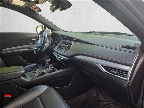Used 2023 Cadillac XT4 Premium Luxury FWD image 20