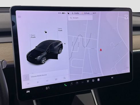 Used 2021 Tesla Model Y Long Range image 13