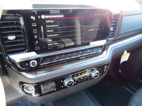 Used 2025 GMC Sierra 1500 Elevation w/ LPO, Elevation Black Package image 22