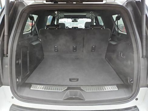 Used 2022 Chevrolet Suburban RST w/ Luxury Package image 25