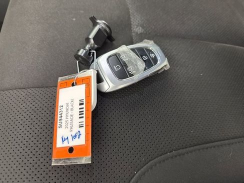 Used 2025 Hyundai Palisade Calligraphy AWD/4WD image 30