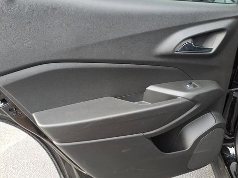 Used 2024 Chevrolet Trax ACTIV w/ Sunroof Package image 15