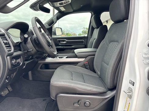Used 2025 RAM 1500 Big Horn AWD/4WD image 14