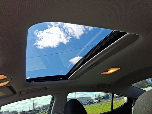 Used 2020 Hyundai Elantra Value Edition w/ Cargo Package (C1) image 17