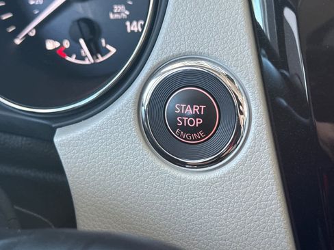 Used 2022 Nissan Rogue Sport SL AWD/4WD image 25
