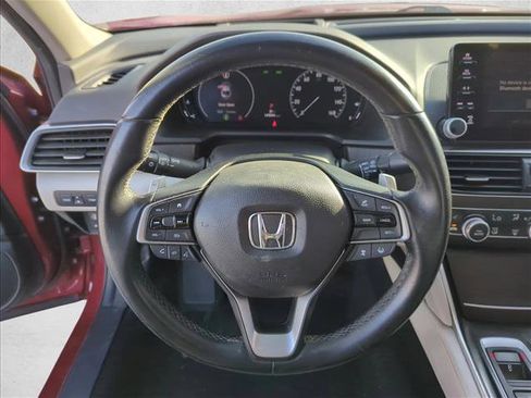 Used 2018 Honda Accord Touring image 16
