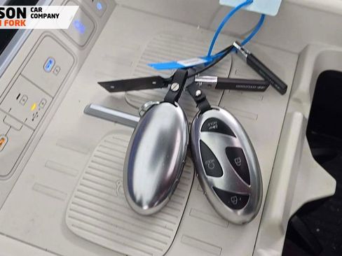 Used 2025 Hyundai Santa Fe Calligraphy image 16