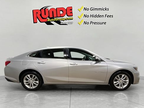 Used 2017 Chevrolet Malibu LT FWD image 7
