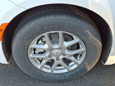 New 2026 Chrysler Voyager LX image 4