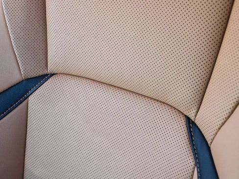 Used 2025 Lexus ES 300h w/ Premium Package FWD image 25