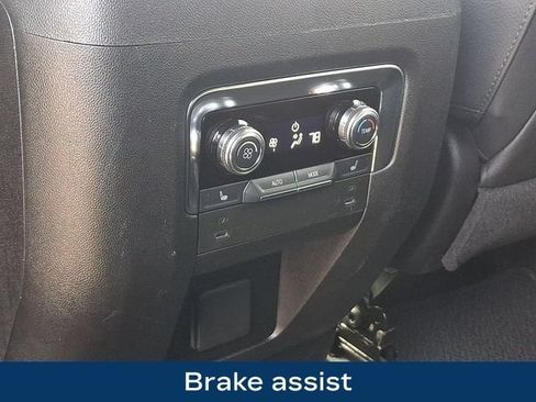 Used 2025 GMC Yukon Denali AWD/4WD image 25