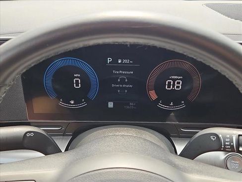 Used 2025 Hyundai Kona SEL image 11