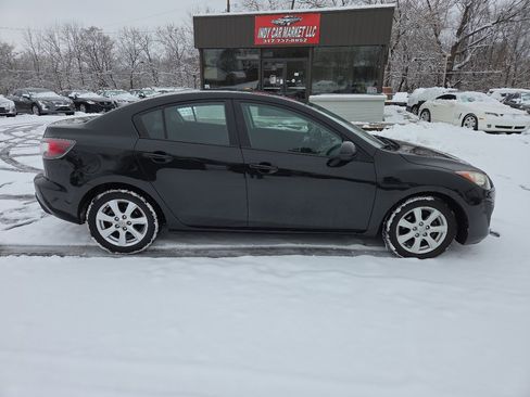 Used 2011 MAZDA MAZDA3 i Touring image 4