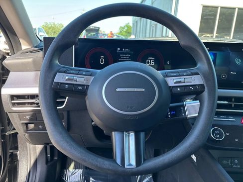 Used 2025 Hyundai Sonata SEL FWD image 15