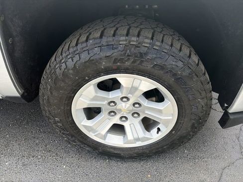 Used 2018 Chevrolet Silverado 1500 LT w/ All Star Edition AWD/4WD image 14