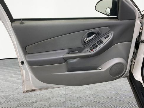 Used 2004 Chevrolet Malibu FWD image 21