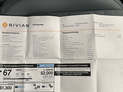 Used 2026 Rivian R1S Premium image 41