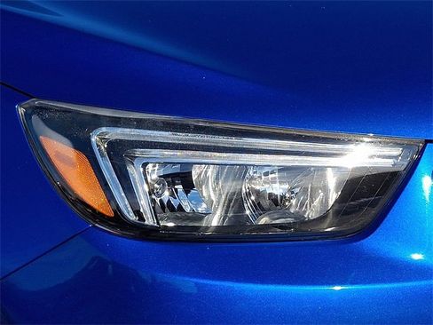 Used 2018 Buick Encore Preferred image 9