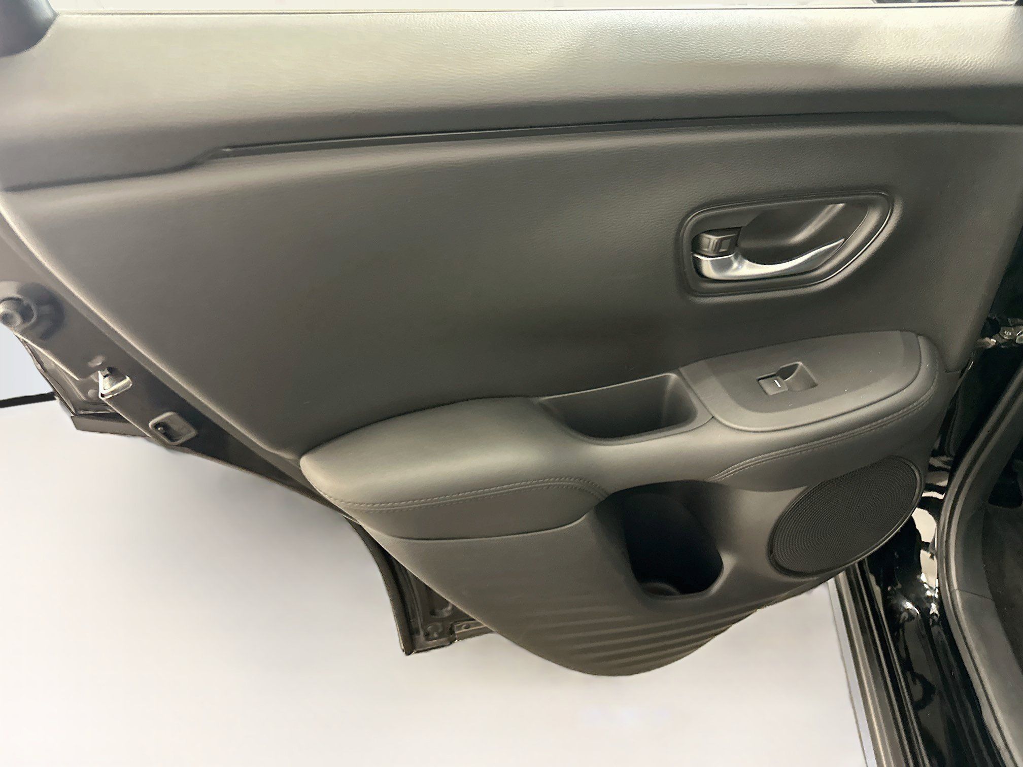 Used 2025 Honda HR-V LX image 26