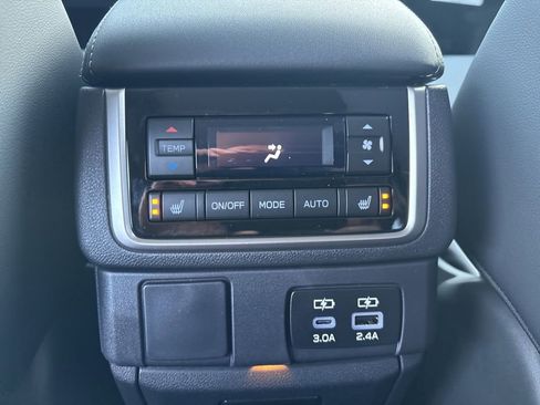 New 2026 Subaru Ascent Limited image 17