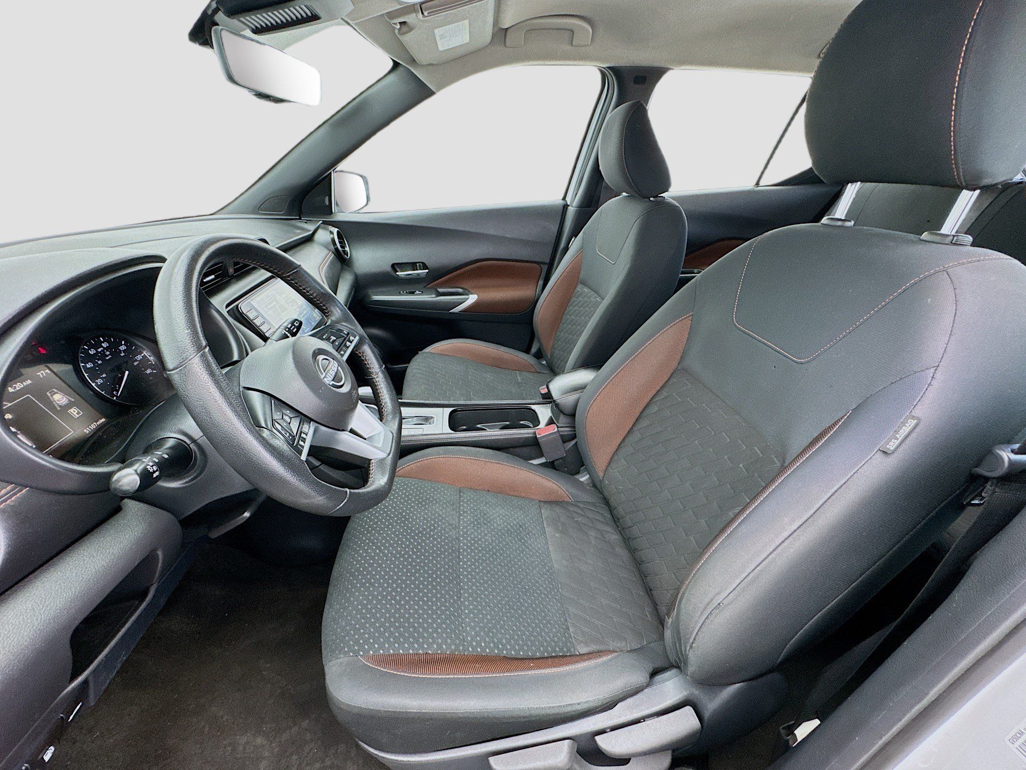 Used 2023 Nissan Kicks SR w/ Interior Electronics Package FWD image 13
