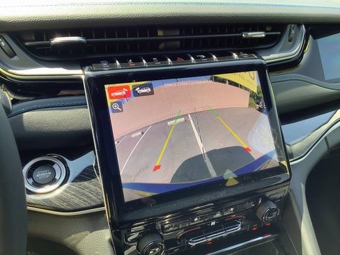 New 2023 Jeep Grand Cherokee Trailhawk w/ Luxury Tech Group III image 21